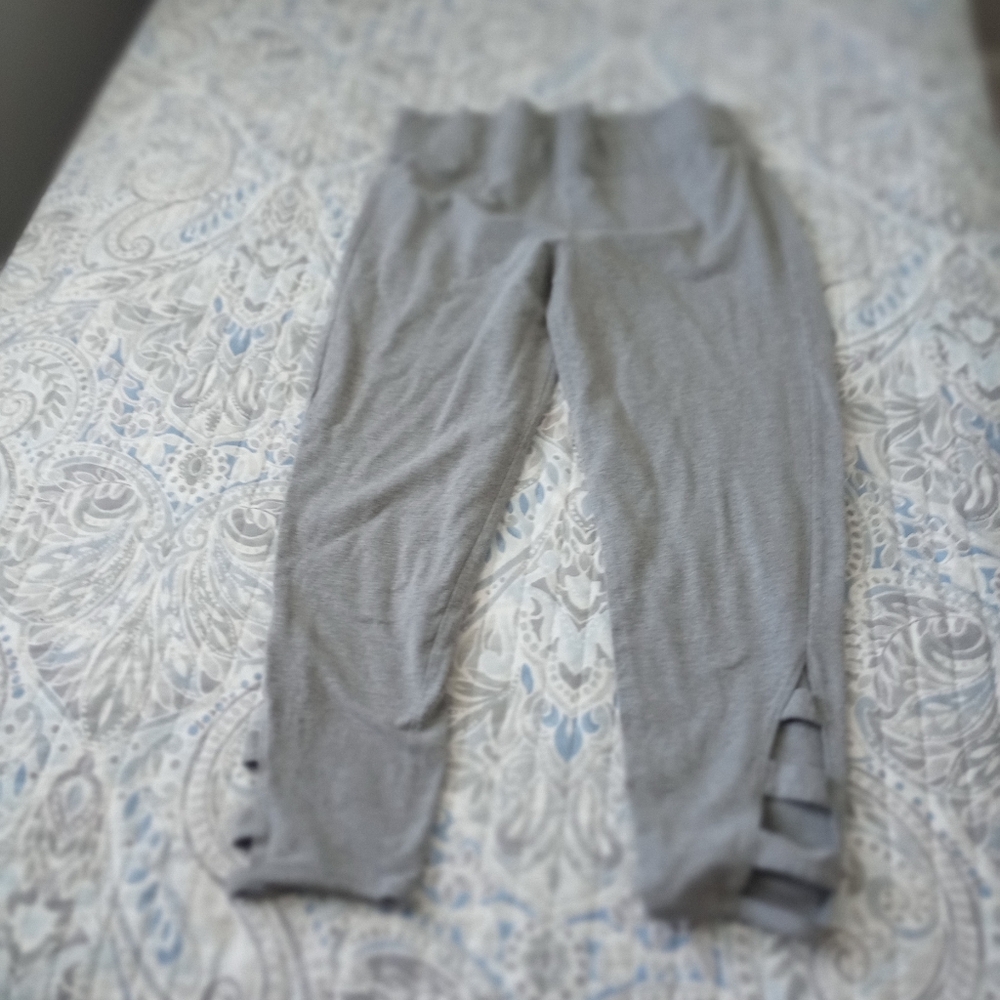 Mixit Charcoal Gray Capri Pants